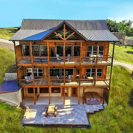 Private Pool, Home Theater, Game Room, Phenomenal Views!